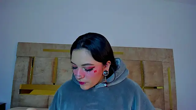 Kitty_ravee Chat XXX in diretta