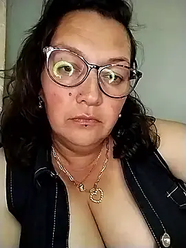 -saraqueen- Chat XXX in diretta