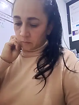 Sex_Annie Chat XXX in diretta