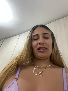 Chatroom XXX en direct de Megumi_Ivanov