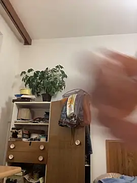 slabyhrac's Live XXX Chat