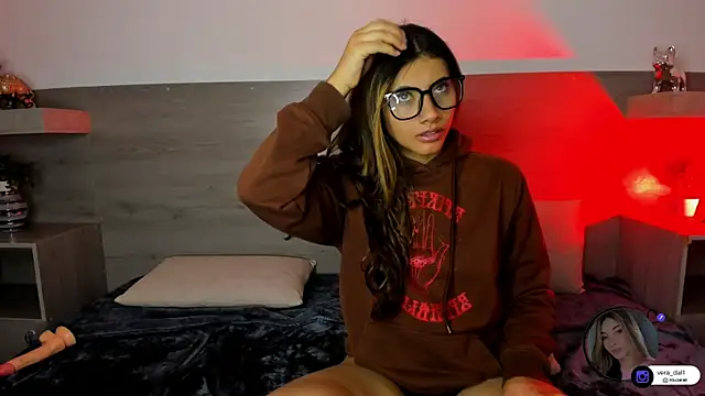 Vera_Dalton Chat XXX in diretta