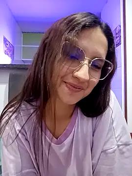 Sun_pussyhard Chat XXX in diretta