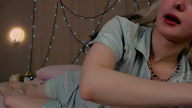 AdeleSilvy – Live XXX-chat