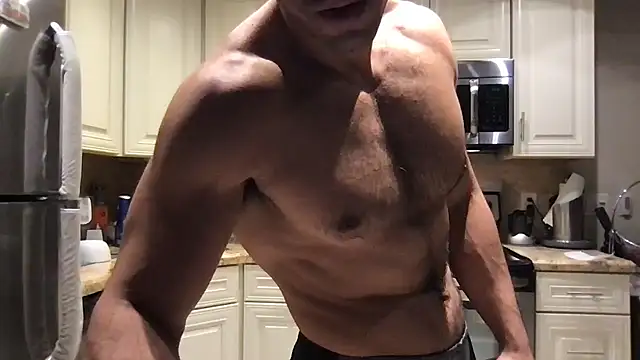 BigGuyMuscle's Live XXX Chat