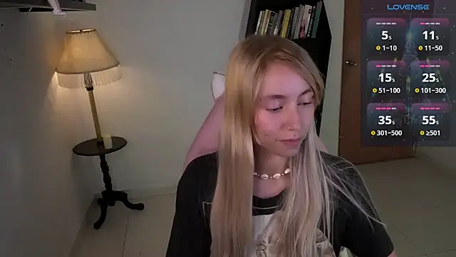 Saucy_Jenn Chat XXX in diretta