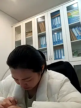 ialnuyoa_h Chat XXX in diretta