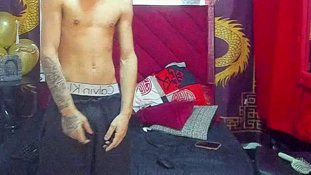 Pride_couple élő XXX-chatje