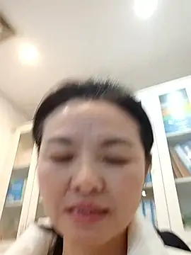 XXX chat uživo modela ialnuyoa_h