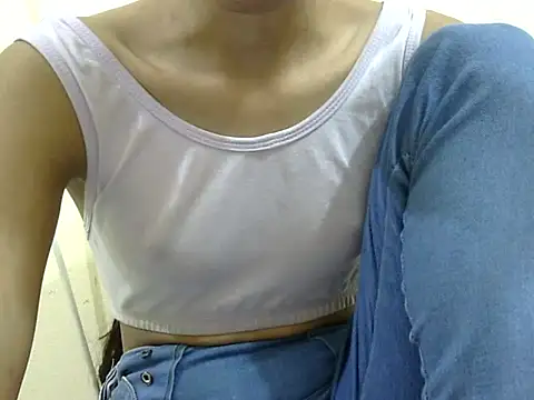 Chat XXX en directo de Anu_tiny