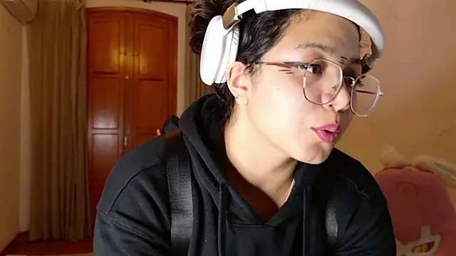 XXX chat uživo modela SelenaBlumX