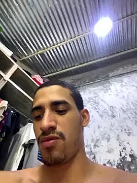 ikaro21: онлайн-секс-чат