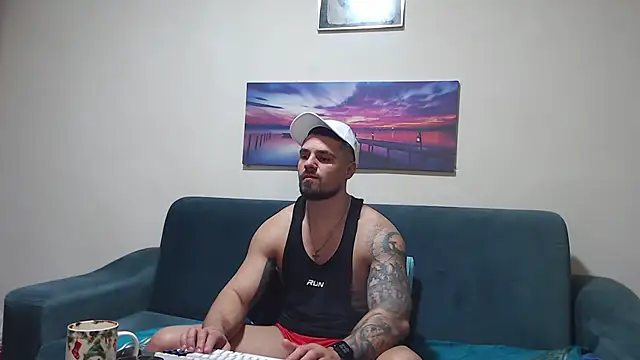 Tiberius_hunk: онлайн-секс-чат