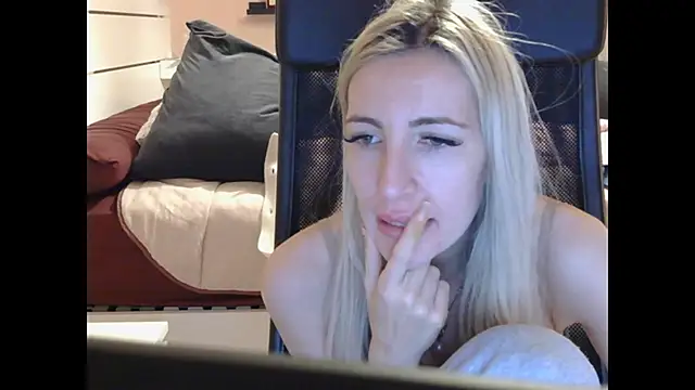 BarbieBlondieGirl Chat XXX in diretta