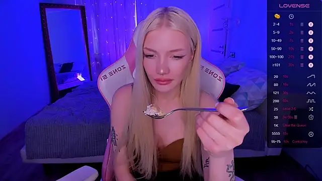 AnyaTaylor_ élő XXX-chatje