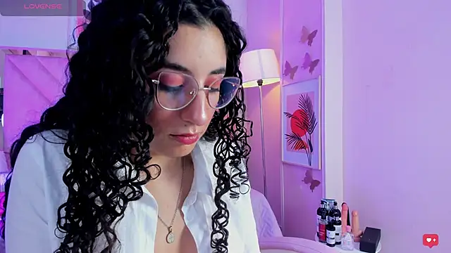 Chat XXX ao vivo de DemiJones_