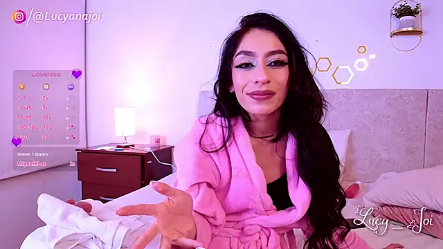 Lucyanajoi's Live XXX Chat