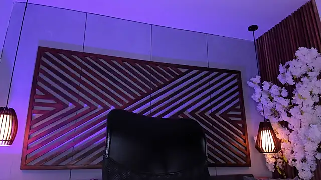 دردشة B_Wild الجنسية المباشرة