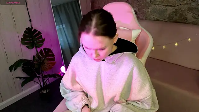 SirenaBlessing's Live XXX Chat