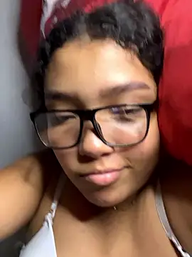 PetiteKattia's Live XXX Chat