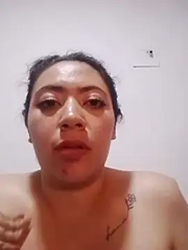 XXX chat uživo modela Erikafoxxyy