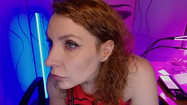 JohansonKatie's Live XXX Chat