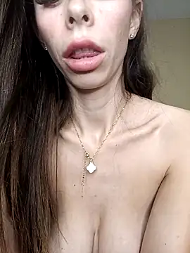 دردشة Badgirl_Maya الجنسية المباشرة