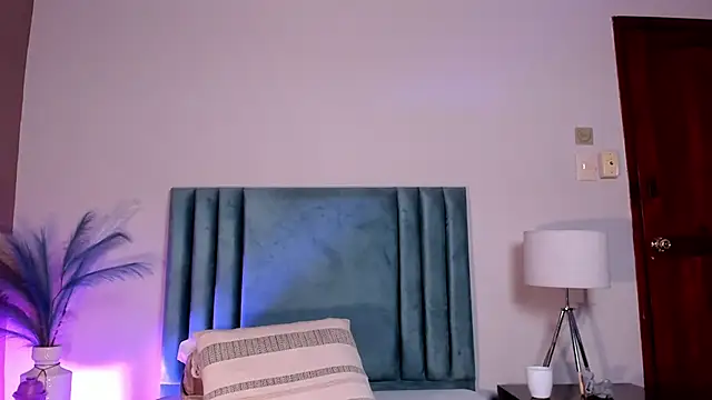 NoraDasilva's Live XXX Chat