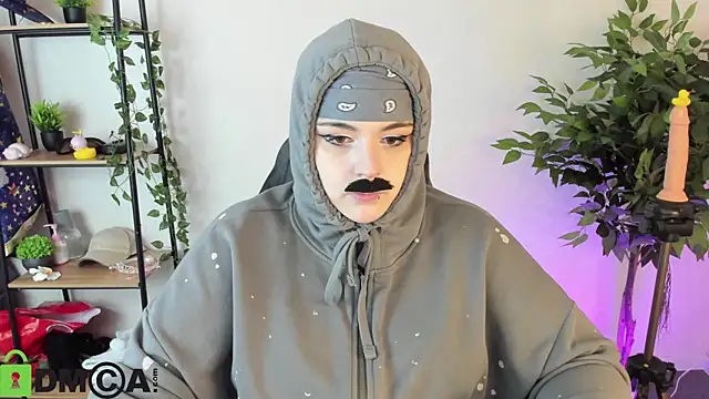 Mia_R0ss Chat XXX in diretta