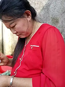 Pokazy przed kamerką – yoowwmr