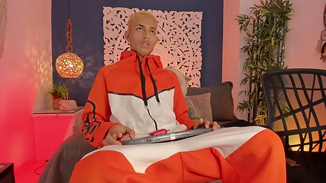 Adonis_WB's Live XXX Chat