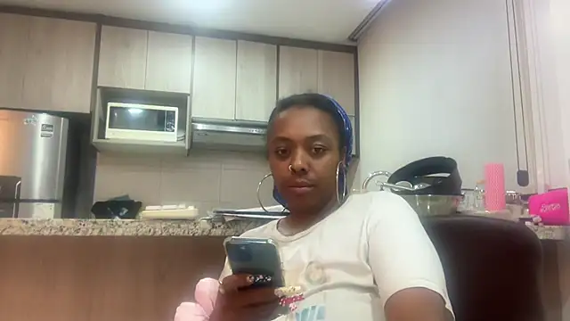 ChocolateCakeQueen's Live XXX Chat