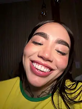 Nickiiiii's Live XXX Chat