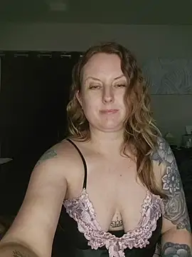 Онлайн чат XXX TattedMamaXOXO