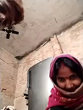 Онлайн чат XXX Maidangirl