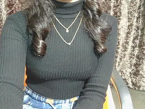 Онлайн чат XXX Adorable_Ayesha