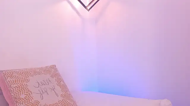 KyllieMarshall live XXX chat