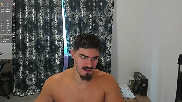 XXX chat uživo modela greekgod199