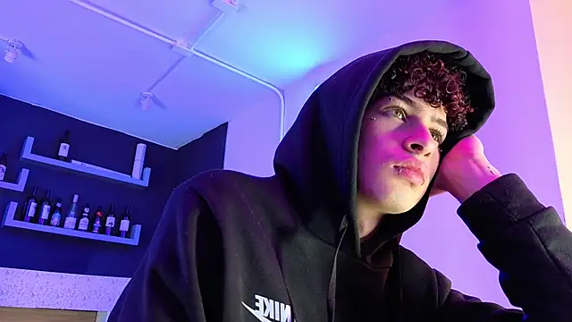 nova_salvatore Adlı Modelin Canlı XXX Sohbeti