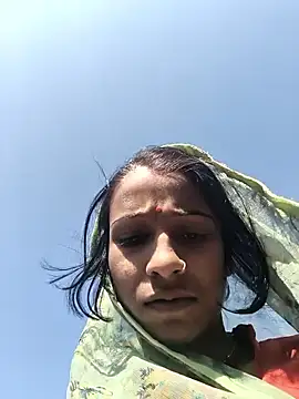 Rohini_doll Adlı Modelin Canlı XXX Sohbeti