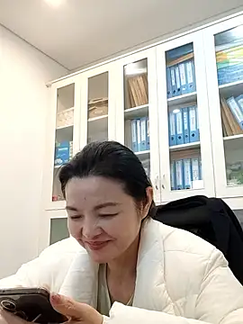 ialnuyoa_h's Live XXX Chat