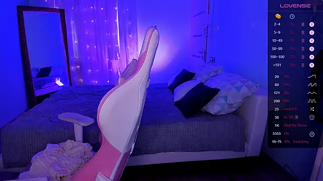 AnyaTaylor_ Chat XXX in diretta