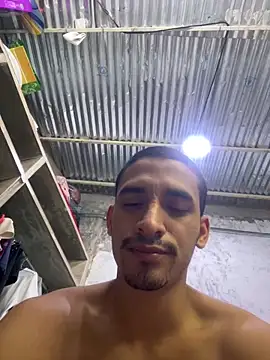 ikaro21 Pertunjukan Webcam