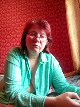 SquirrelFine Chat XXX in diretta