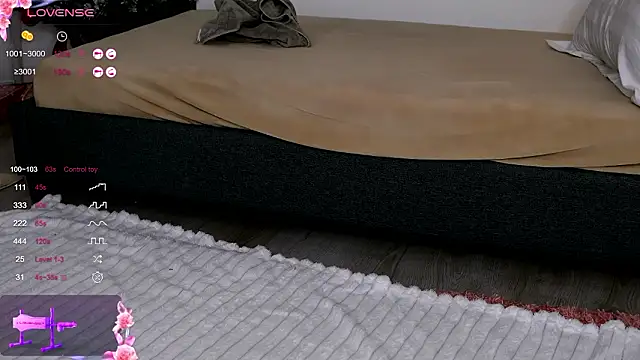 EvaWarenn's Live XXX Chat