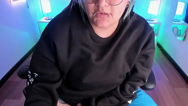 lucky-leah élő XXX-chatje