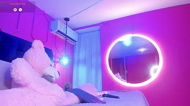 Atenea_cute21 Adlı Modelin Canlı XXX Sohbeti