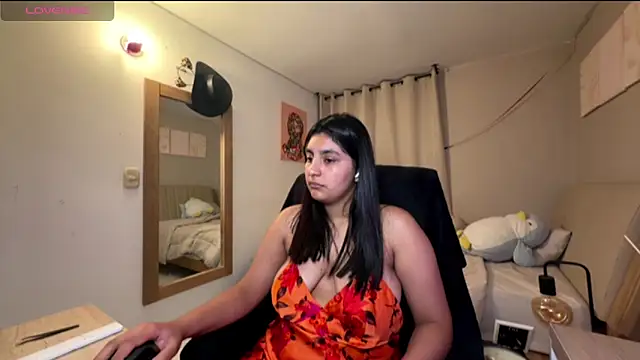 cloe_small élő XXX-chatje