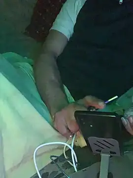 LOOLOOO123123's Live XXX Chat