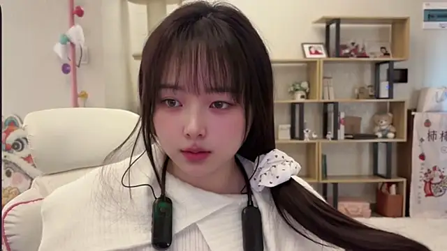 Chenjing0 Adlı Modelin Canlı XXX Sohbeti